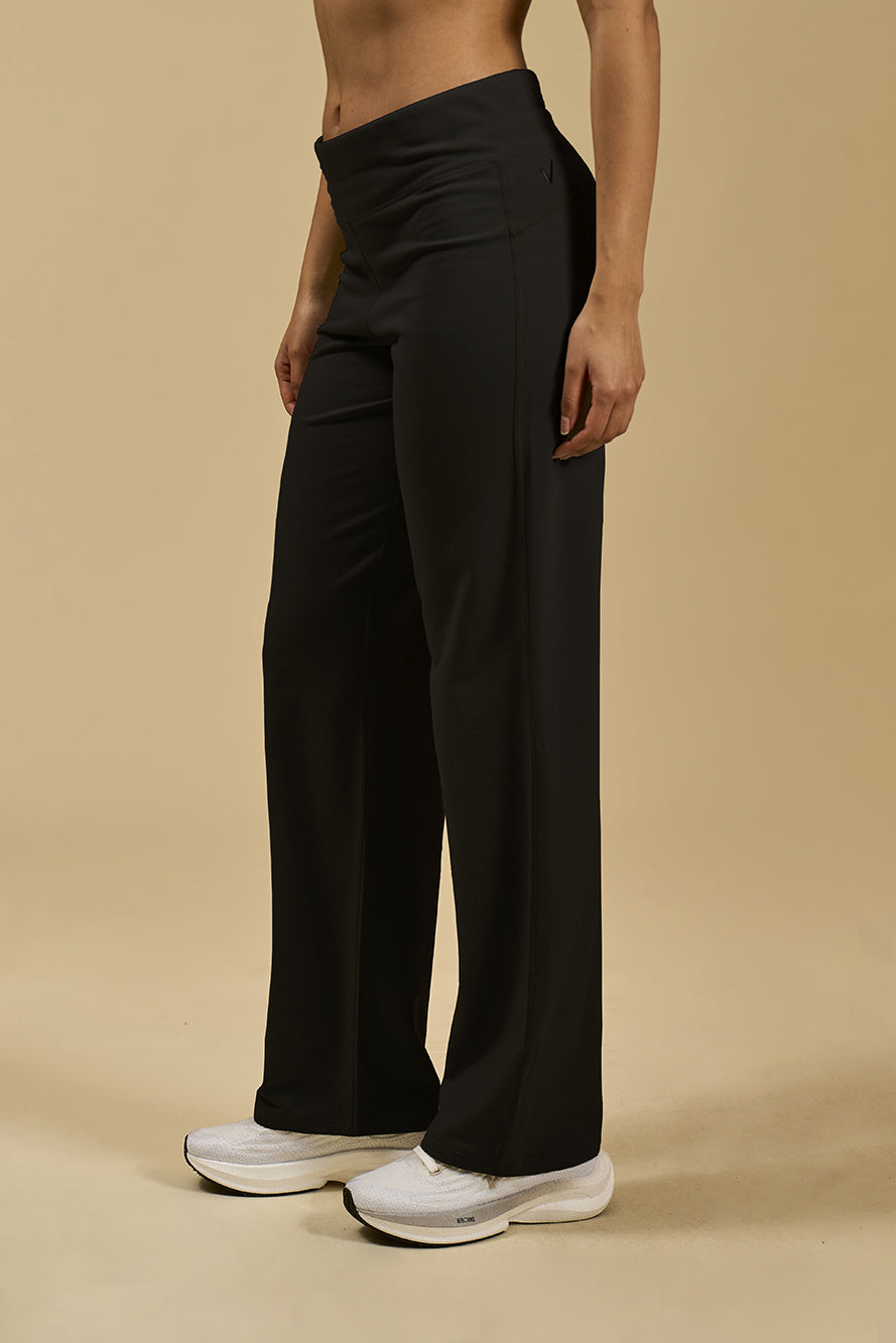 9949 - Pantalón Recto Bassic