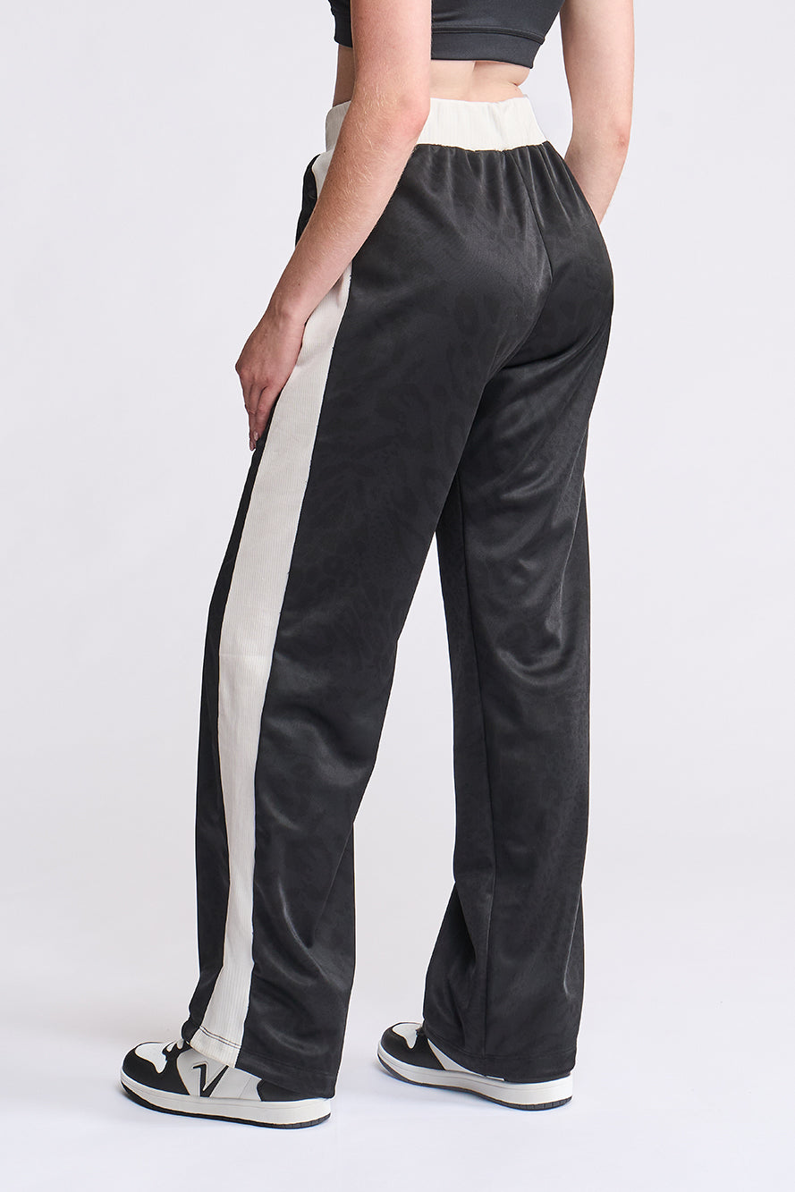 4156 - Pantalón Leopard