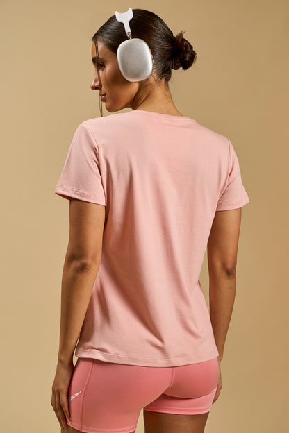 9246 - Remera escote en V Essential (fw)
