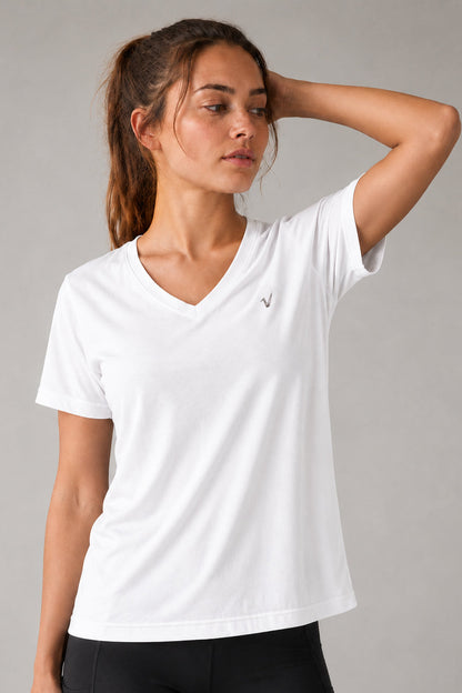 9246 - Remera escote en V Essential